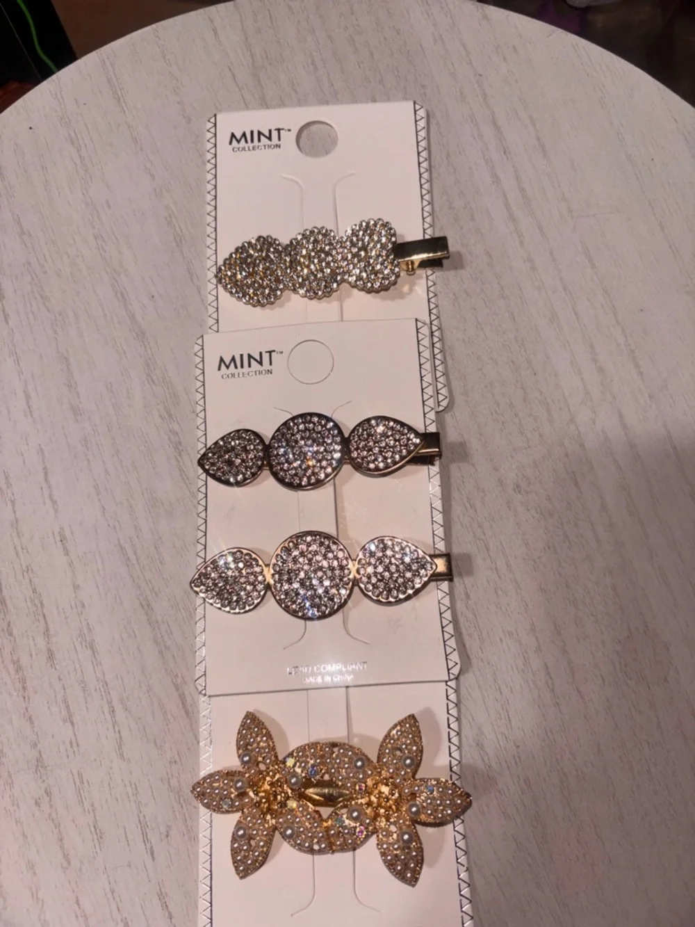 N/A rhinestone bow